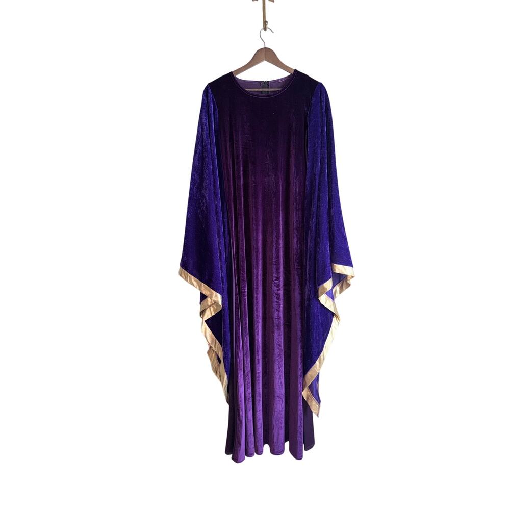 Disney malicifient velvet purple costume robe ren fair renaissance medium party